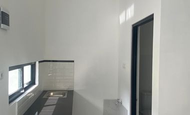 Smartownhouse koja rumah 2 lantai miniamlis ditengah kota jakarta