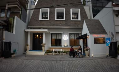 DI JUAL MOOI GUEST HOUSE SURABAYA