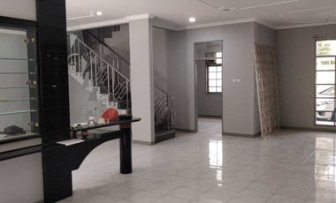 Dijual Rumah terawat di Komplek Sumber Sari