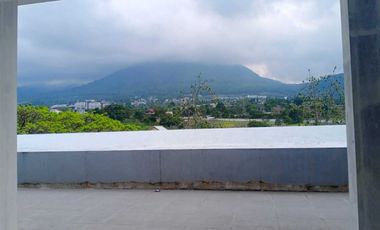 HOTEL BINTANG 4 BATU MALANG BARU GRESS