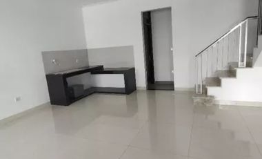 TOWN HOOUSE ALLEGRO/RUMAH GOLF ISLAND DISEWAKAN MURAH, 3 LANTAI