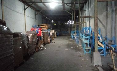DIJUAL GUDANG Nol Jalan Raya Perak Jombang