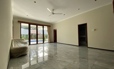 Rumah Bagus M U R A H Dlm Komplek Dkt Stasiun M R T Cipete, Jakarta