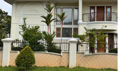 Rumah Megah Hoek Furnished Bagus Di Kelapa Gading