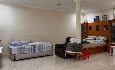 Rumah Megah Hoek Furnished Bagus Di Kelapa Gading