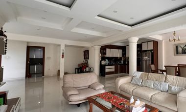 Rumah Megah Hoek Furnished Bagus Di Kelapa Gading