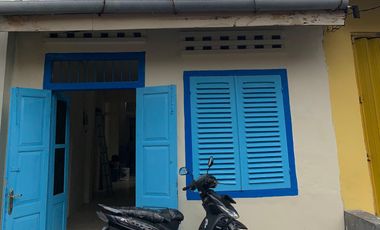 Rumah gudang dikontrakan/disewakan di jl Ester Ampenan