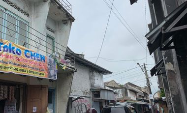 Rumah gudang dikontrakan/disewakan di jl Ester Ampenan