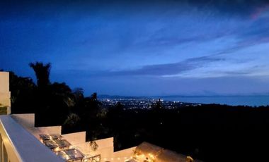 Restaurant Bukit view laut dan view kota di Lombok Barat