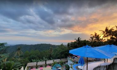 Restaurant Bukit view laut dan view kota di Lombok Barat