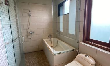 Disewakan Rumah Tipe 4 Kamar Tidur di Ciniru Kebayoran Baru