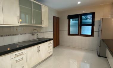 Disewakan Rumah Tipe 4 Kamar Tidur di Ciniru Kebayoran Baru