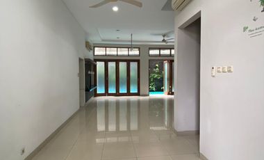 Disewakan Rumah Tipe 4 Kamar Tidur di Ciniru Kebayoran Baru