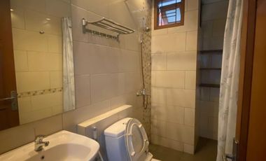 Disewakan Rumah Tipe 4 Kamar Tidur di Ciniru Kebayoran Baru