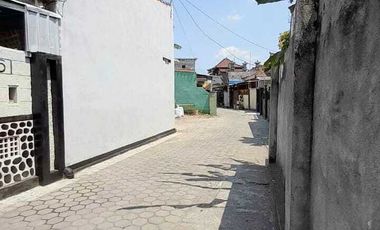 Rumah dan kos-kosan dekat polsek Ampenan