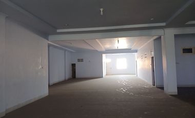 Disewakan Ruko di Jalan Yos Sudarso