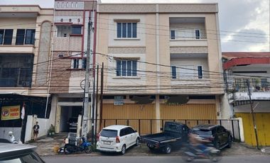 Disewakan Ruko di Jalan Yos Sudarso