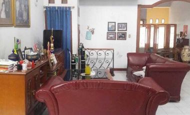 Dijual Rumah di area perkantoran di Kawaluyaan Indah