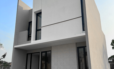 2-STOREY HOUSE FOR SALE IN AN ELITE AREA IN MADIUN CITY