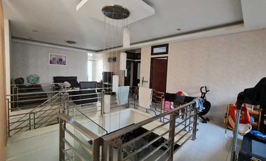 Dijual cepat Rumah di Singgasana Pradana