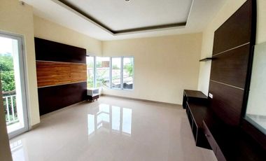 JUAL VILLA MODERN VIEW OCEAN 2 LANTAI NUSA DUA