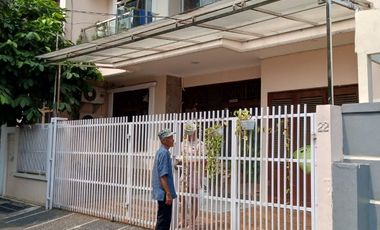 Disewakan Rumah Full Furnished di Rawamangun Dekat Tiptop