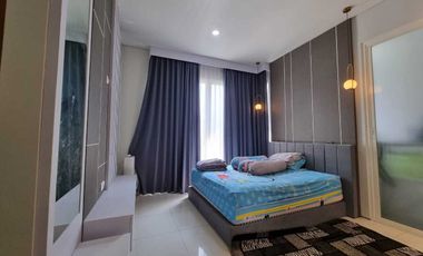 RUMAH DALAM KOMPLEK MENTAYA RIVERSIDE DI MENTAWA BARU KETAPANG FURNISD