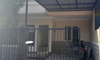 Rumah Siap Huni Nyaman di Perum TAS 4, Sidoarjo