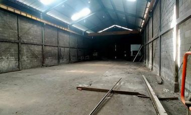 Raya kletek gudang siap pakai