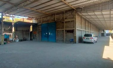 Raya kletek gudang siap pakai