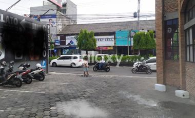 DISEWAKAN BANGUNAN KOMERSIL DI KAWASAN BISNIS, DEPOK, SLEMAN - MM