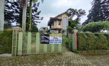 Villa Damar Indah di Pacet Puncak