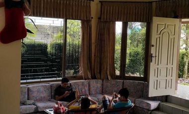 Villa Damar Indah di Pacet Puncak