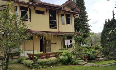 Villa Damar Indah di Pacet Puncak