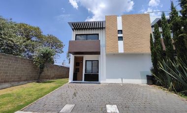 Casa en venta o Renta Fraccionamiento Vista Bosques , Ocoyoacac