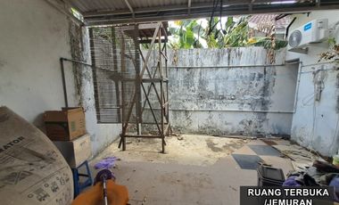 rumah type 150/240m2 di jl.sman2 indrasari ada space toko