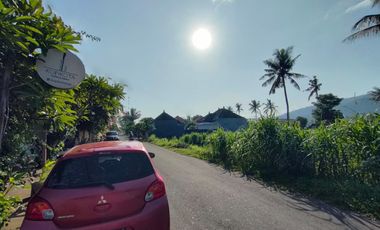 DIJUAL TANAH FREEHOLD KOMERSIL AMED KARANGASEM BALI