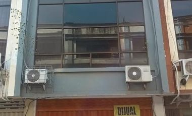 Ruko 4lt rungkut megah raya butuh renov