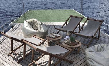 PRIVATE LUXURY YACHT FOR SAILING AND VACATION