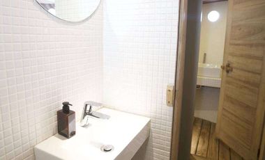 PRIVATE LUXURY YACHT FOR SAILING AND VACATION