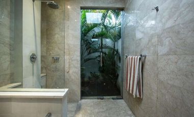 VILLA COMPLECT 100 METER FROM THE BEACH