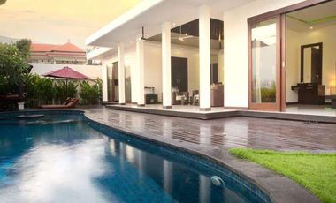 VILLA COMPLECT 100 METER FROM THE BEACH