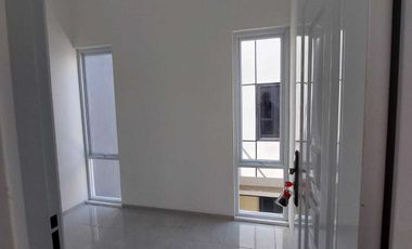 Rumah cantik minimalis 2 lantai lokasi dekat stadion jis sunter