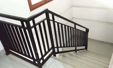 RUMAH DUA LANTAI MINIMALIS LOKASI TABANAN