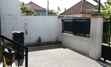 RUMAH DUA LANTAI MINIMALIS LOKASI TABANAN