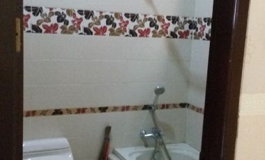 Sewa rumah 3 lantai di Araya I Surabaya Timur