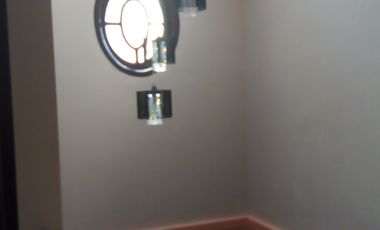 Sewa rumah 3 lantai di Araya I Surabaya Timur