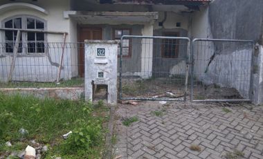 Butuh Uang, Jual rumah pojok, SHM, dekat pabrik, diLegundi, Kab Gresik