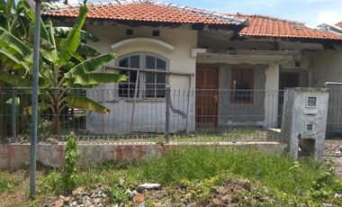 Butuh Uang, Jual rumah pojok, SHM, dekat pabrik, diLegundi, Kab Gresik