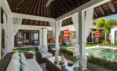 HOT DEAL! Villa Beachfront/ Los Pantai Mewah & Termurah Nusa Dua
